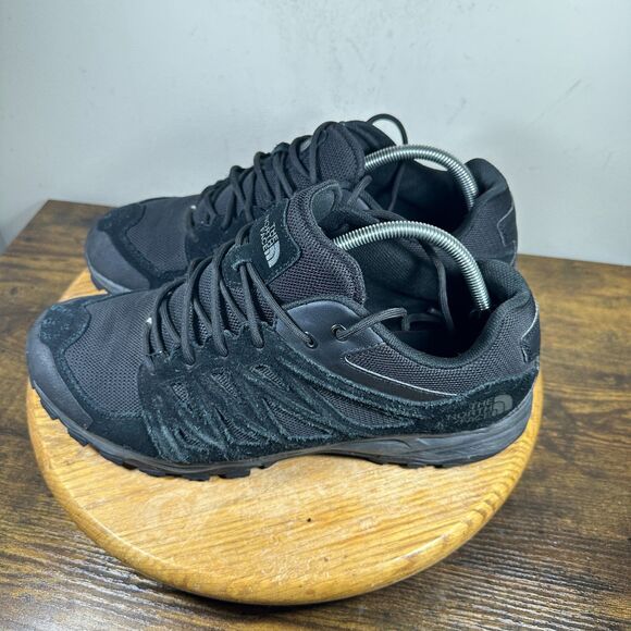 Athletic_Shoes
